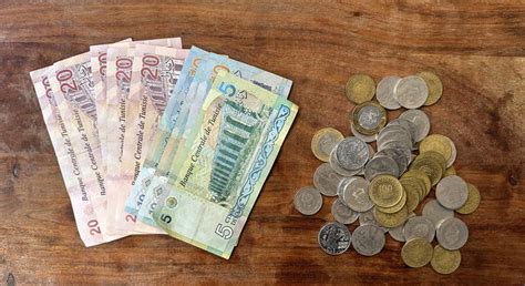 Top 10 African countries with the strongest currencies in August .